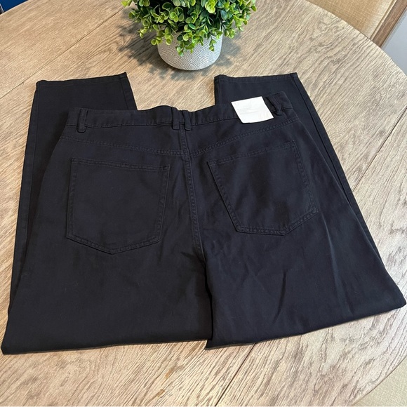 H&M Solid Black High Rise Tapered Straight Leg Loose Mom Jeans Size 14 NWT - Picture 4 of 9